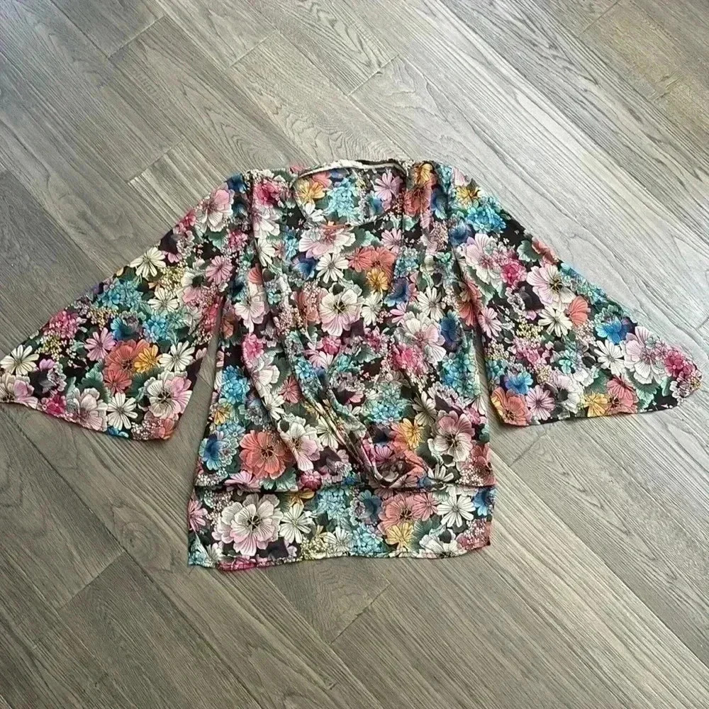 Flint & Moss | Colourful floral long bell sleeve blouse